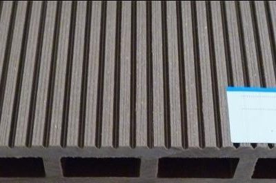 Plancher de terrasse en bois composite creux de balcon le moins cher